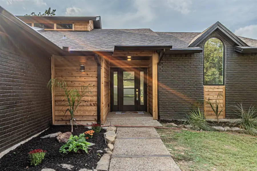 227 Oak Hill Drive, Trophy Club, TX 76262 - Image #2