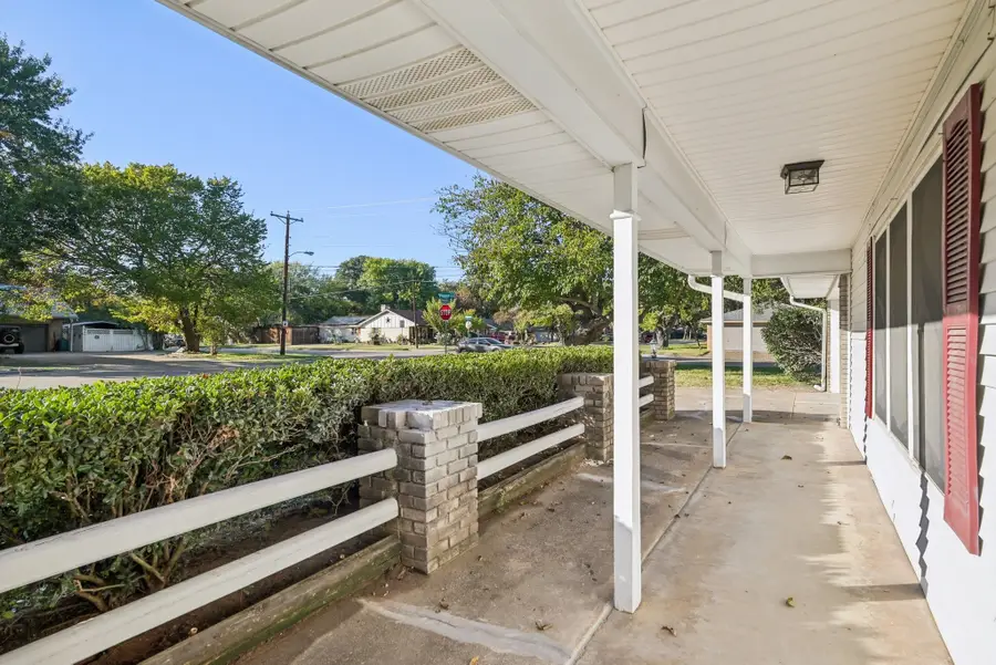 626 Kingston Drive, Irving, TX 75061 - Image #3