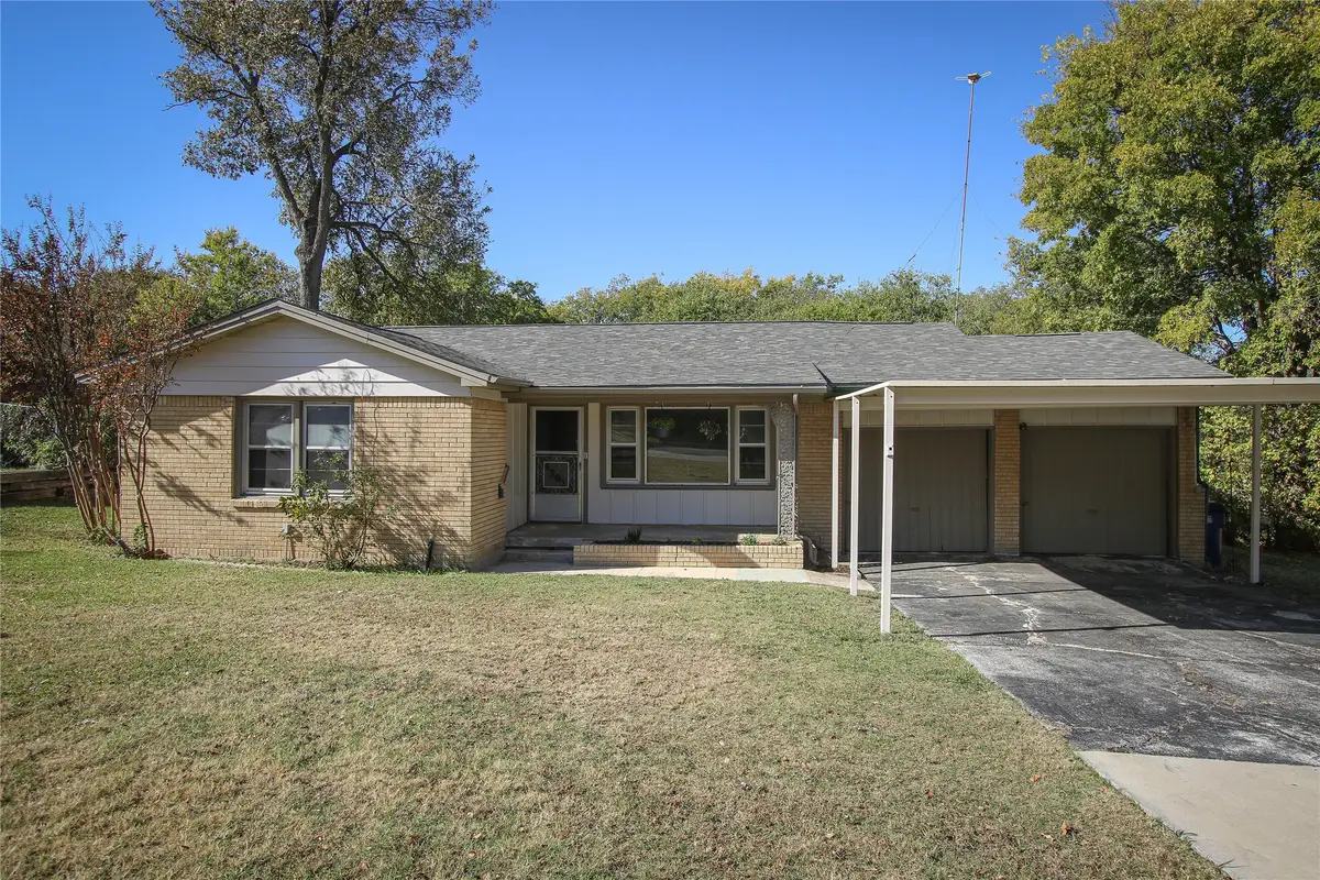 4305 Highland Lake Drive, Lake Worth, TX 76135 - Image #1