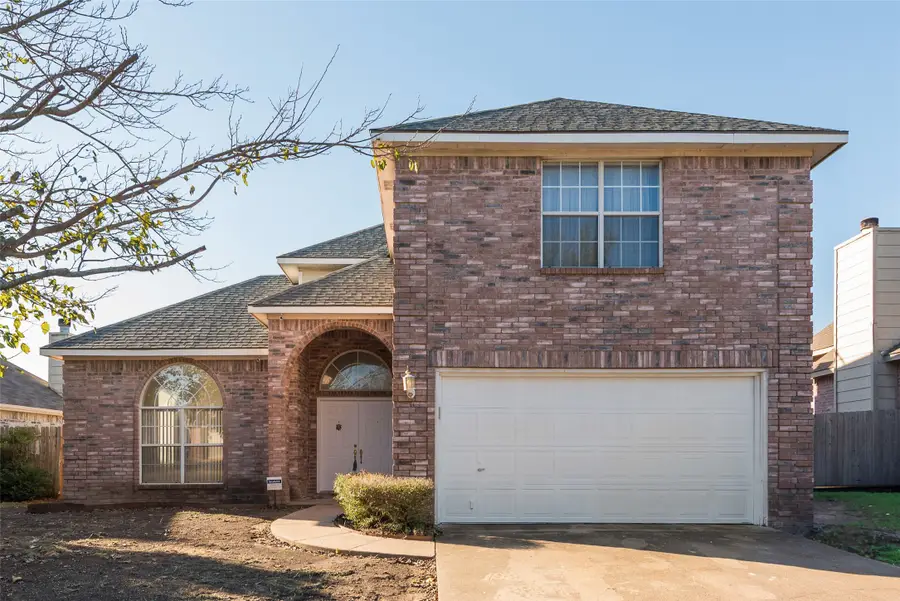 232 W Willow Creek Drive, Glenn Heights, TX 75154 - Image #2