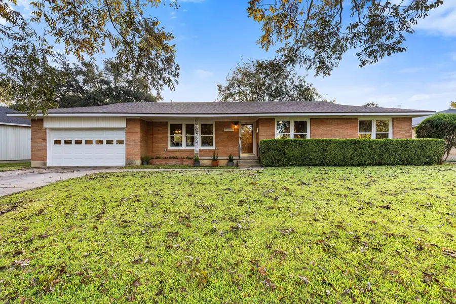 2137 Curtis Drive, Waco, TX 76710 - Image #2