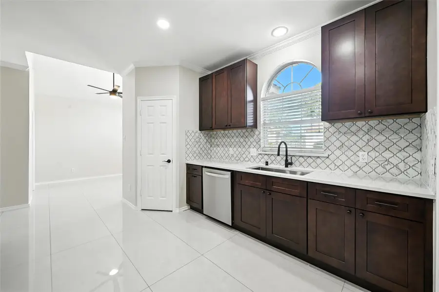 5945 River Bend, Benbrook, TX 76132 - Image #3