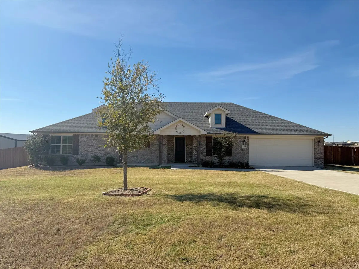 184 Crest, Decatur, TX 76234 - Image #1