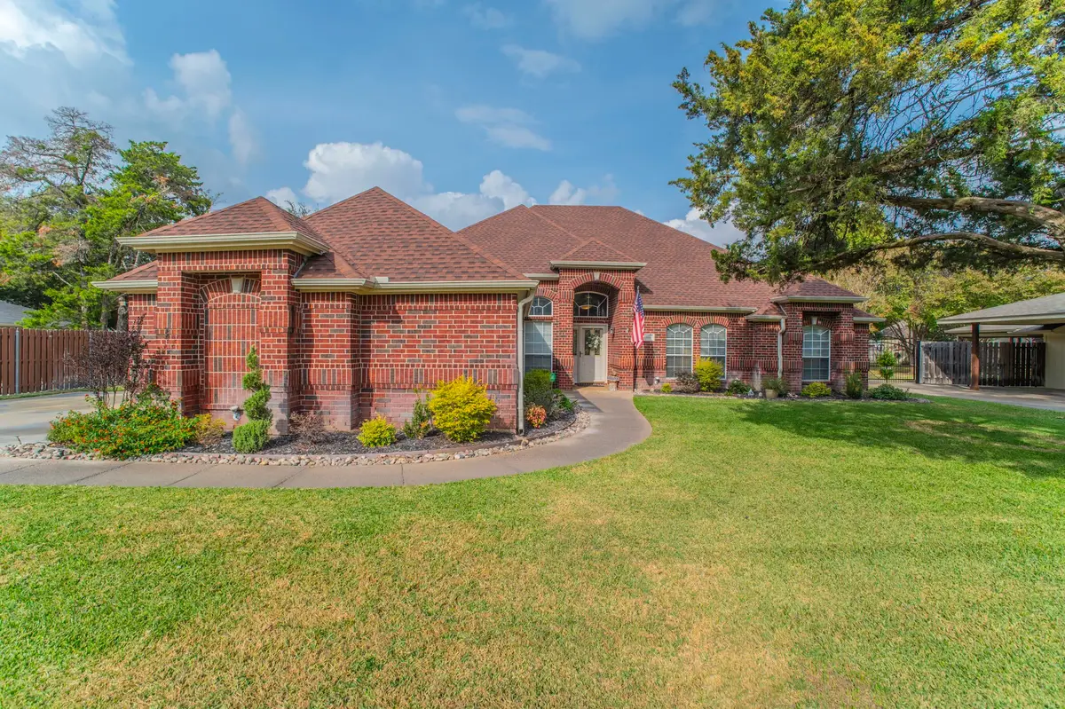 1006 Sandra Lane, Grand Prairie, TX 75052 - Image #1