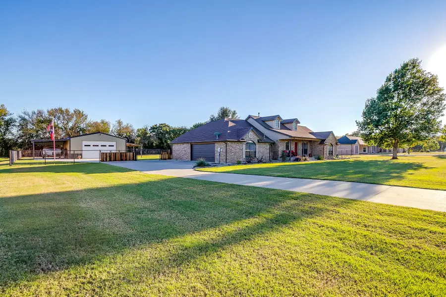 8508 Timbercrest Drive S, Burleson, TX 76028 - Image #2