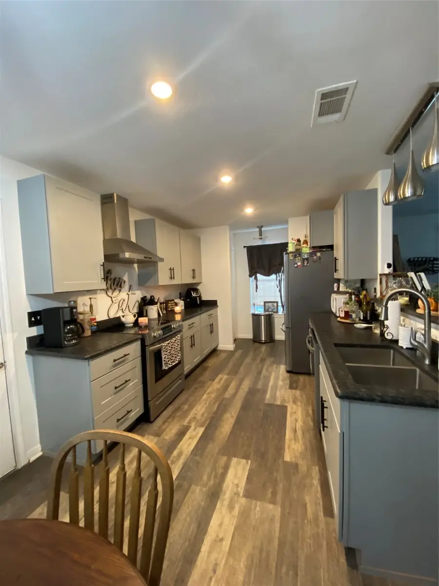 105 N 6th Street E, Dawson, TX 76639 - Image #2