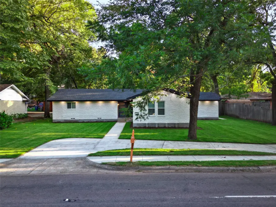 2838 W Kiest Boulevard, Dallas, TX 75233 - Image #2