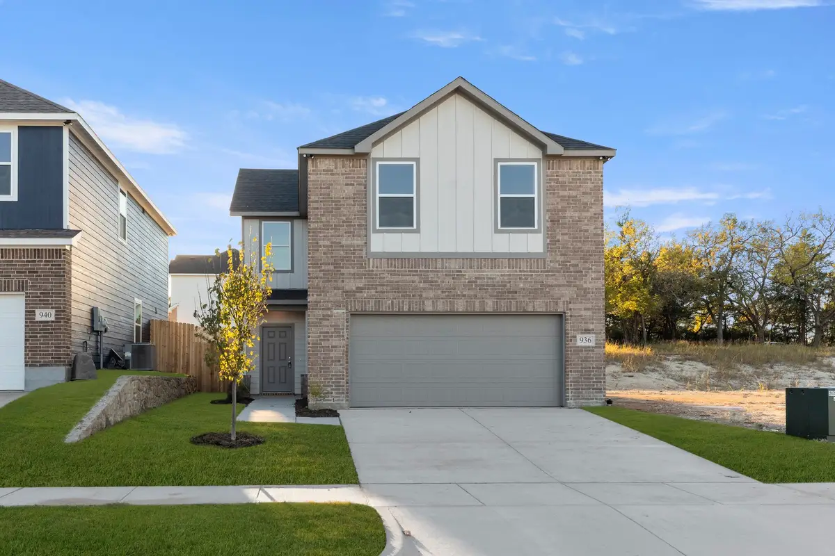 936 Holly Avenue, Sherman, TX 75092 - Image #1