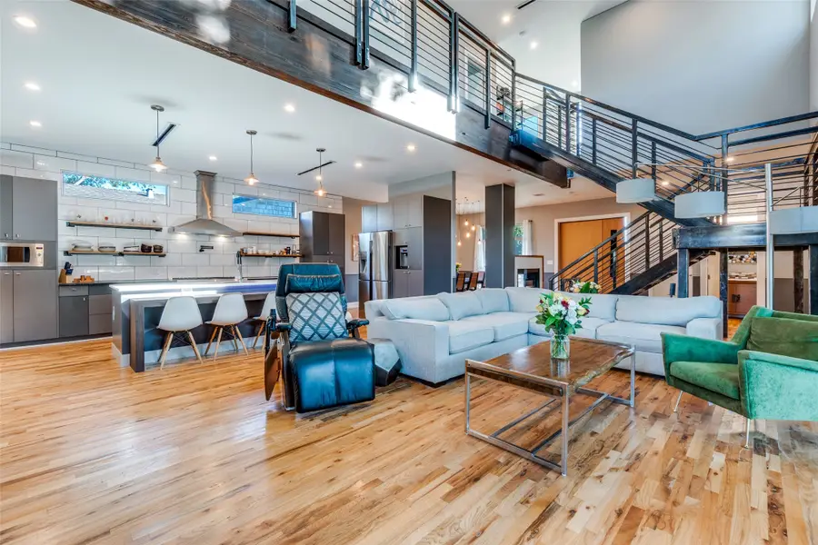 8915 Stanwood Drive, Dallas, TX 75228 - Image #3