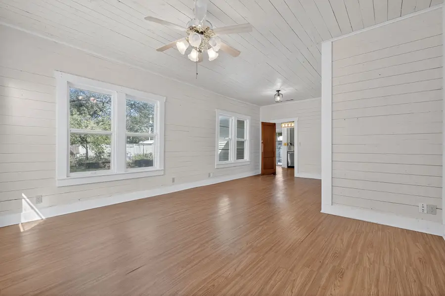 503 N Avenue I, Clifton, TX 76634 - Image #3