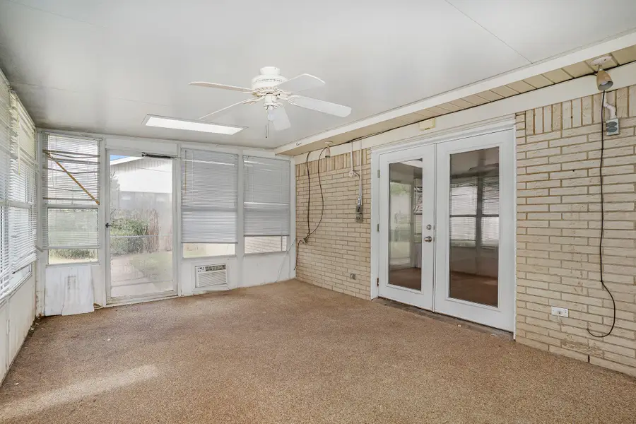 2420 Monterrey Street, Arlington, TX 76015 - Image #3