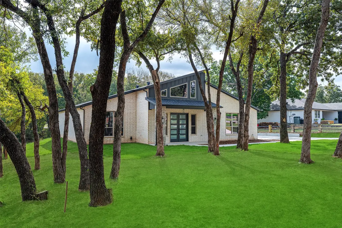 9703 Rosalie Court, Granbury, TX 76049 - Image #1