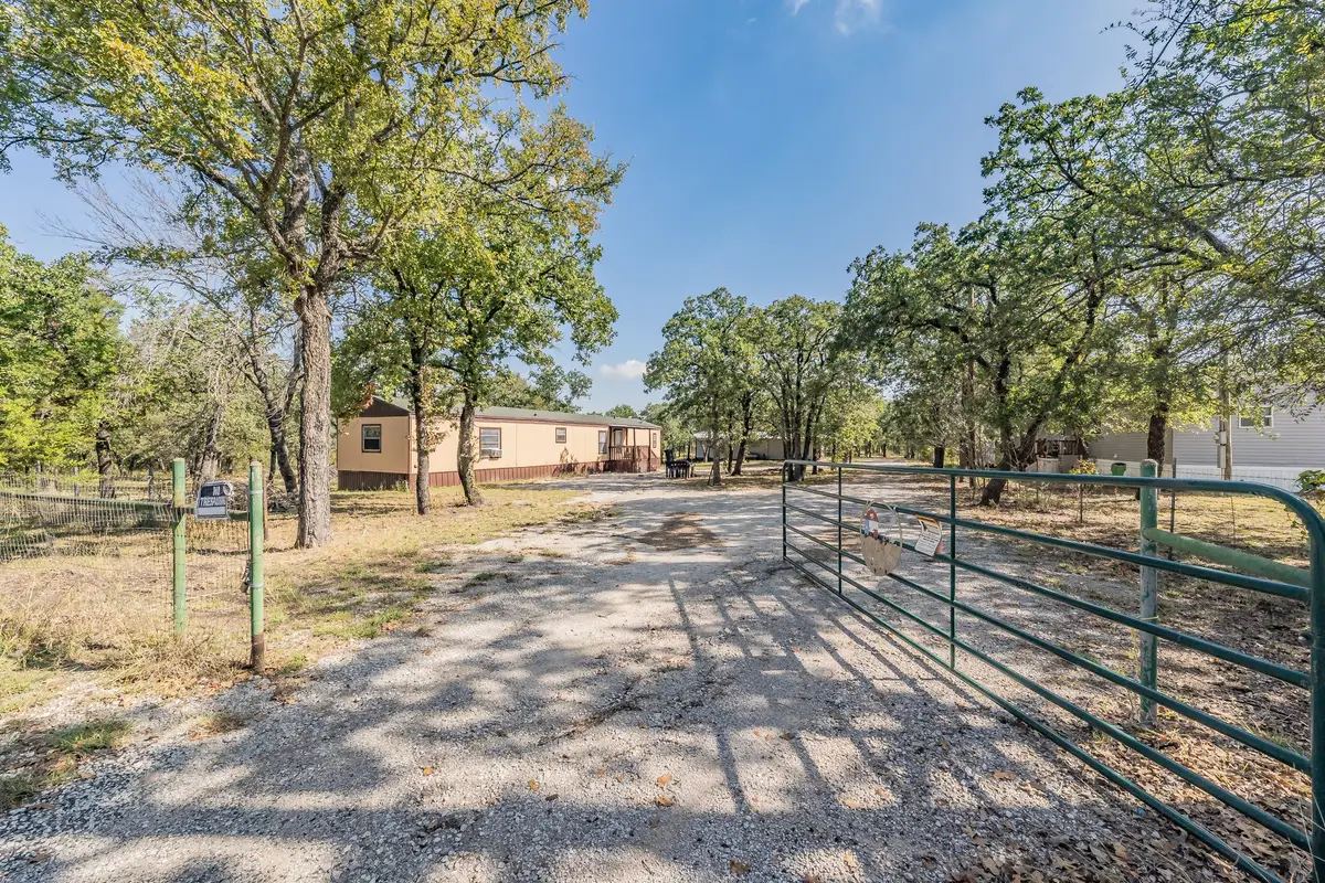 417 Wood River Road, Millsap, TX 76066 - Image #1