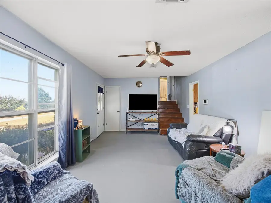 507 Galia Street, Bowie, TX 76230 - Image #3