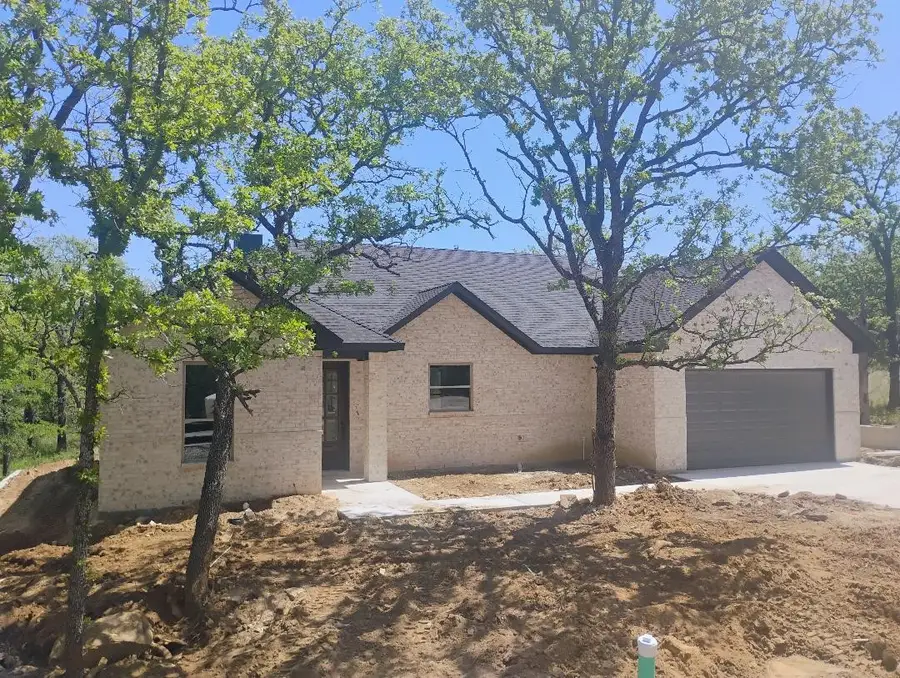 192 Johnston Lane, Runaway Bay, TX 76426 - Image #2