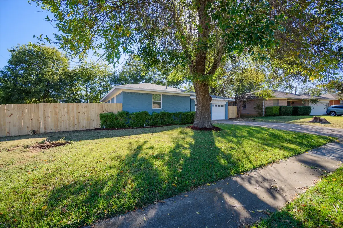 422 Allen Avenue, Duncanville, TX 75137 - Image #1