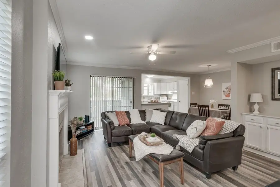 15151 Berry Trail #401, Dallas, TX 75248 - Image #2