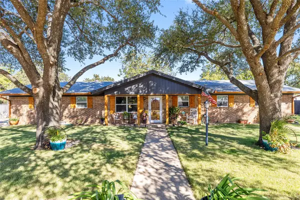 202 Poco Street, Bangs, TX 76823