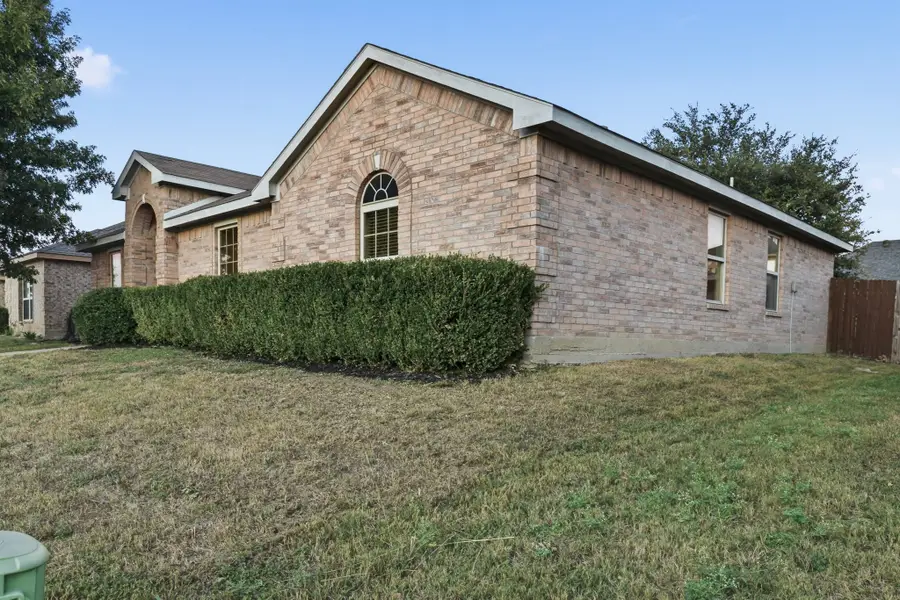 2120 Stonewood Drive, Lancaster, TX 75134 - Image #3