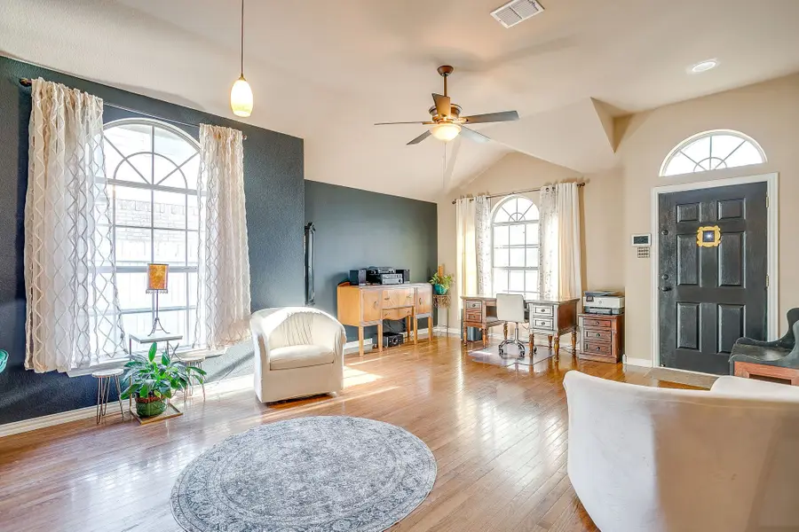 515 Deerwood Drive, Burleson, TX 76028 - Image #3