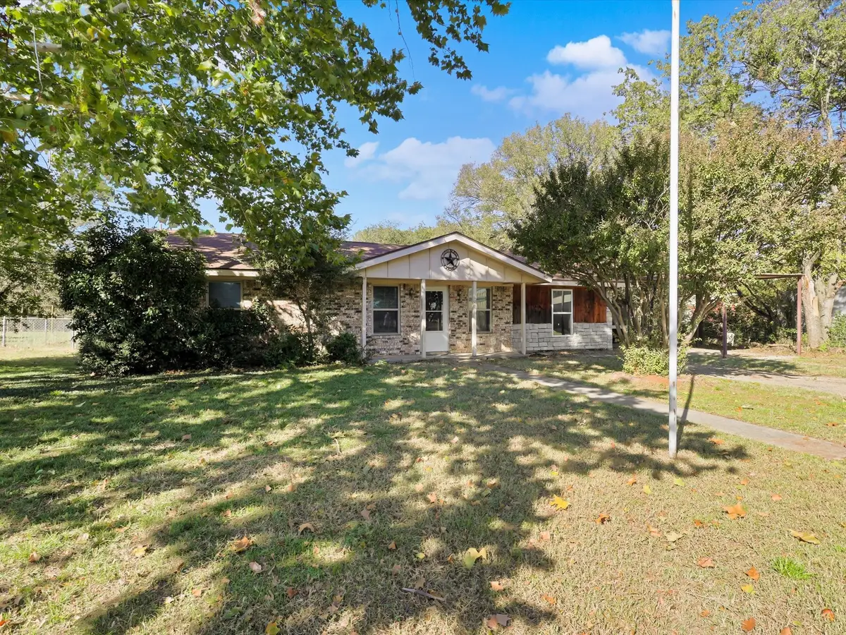 104 N Mimosa Street, Paradise, TX 76073 - Image #1