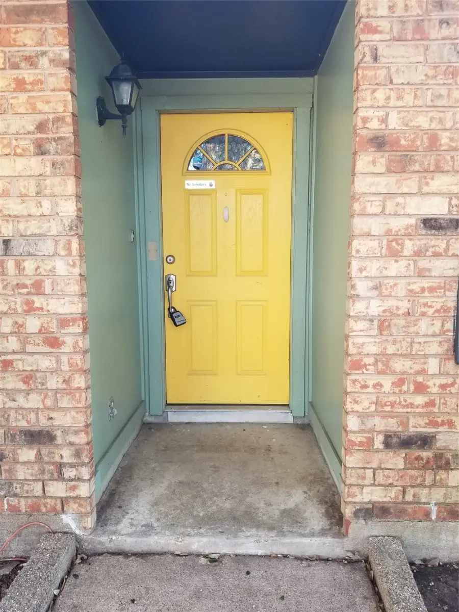 833 Oakland Street, Grand Prairie, TX 75052 - Image #3