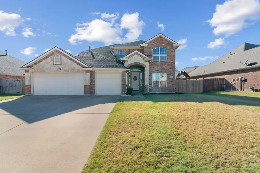 812 Sugar Hill Avenue, Cleburne, TX 76033 - Image #2