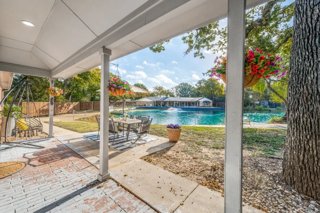 204 Pembrook Street, Lake Dallas, TX 75065 - Image #1