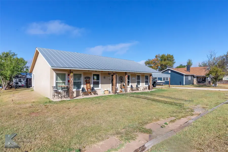 1502 Avenue N N, Anson, TX 79501 - Image #2