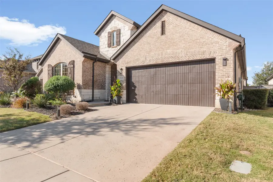 5121 Shallow Pond Drive, Little Elm, TX 76227 - Image #2