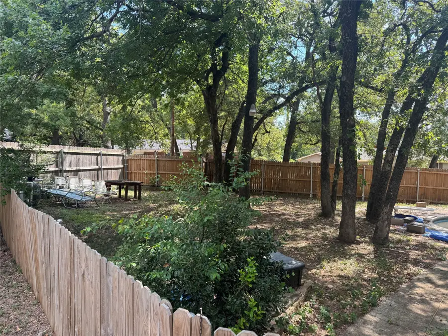 508 Oak Park Drive, Hurst, TX 76053 - Image #2