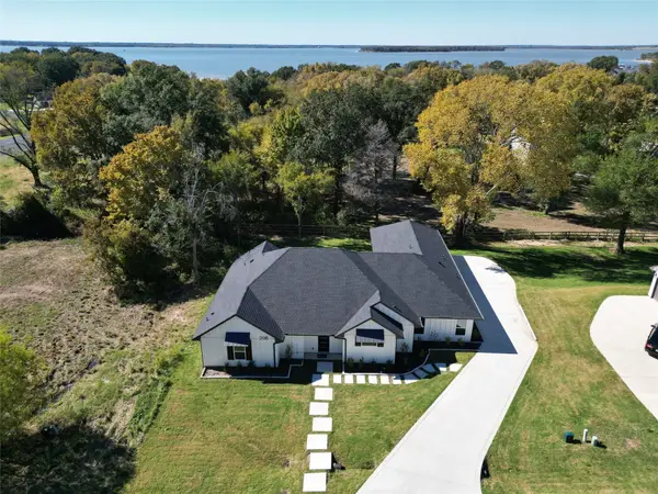 208 Splitrail Drive, Mabank, TX 75143