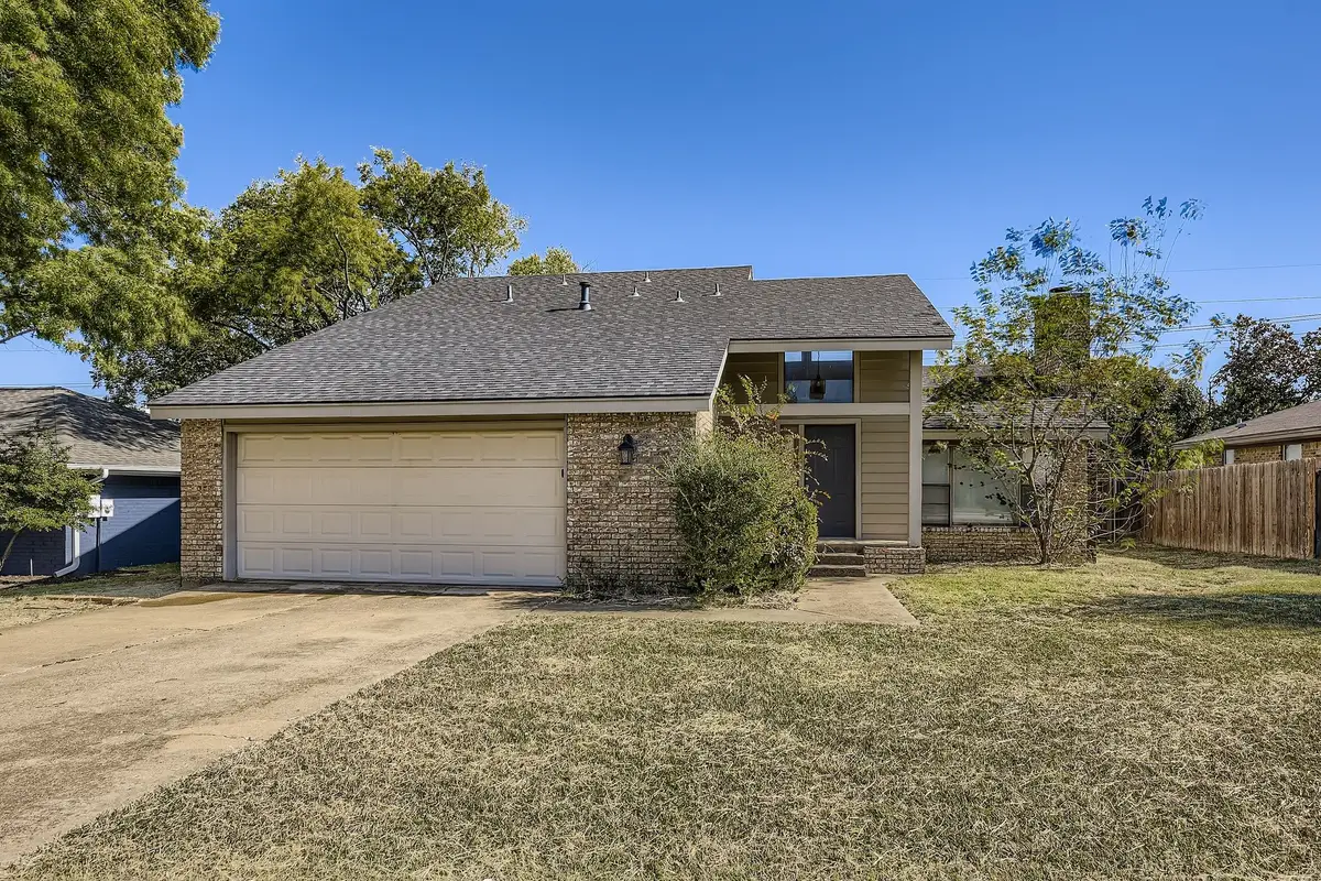 1885 Cliff View Drive, Lewisville, TX 75077 - Image #1