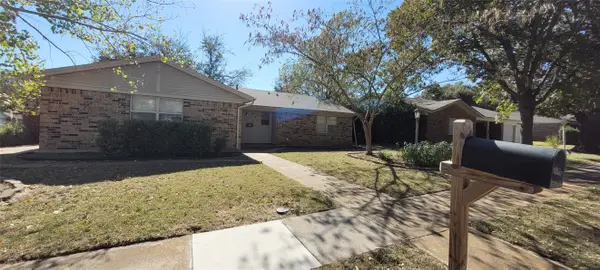 801 Redbud Street, Crowley, TX 76036
