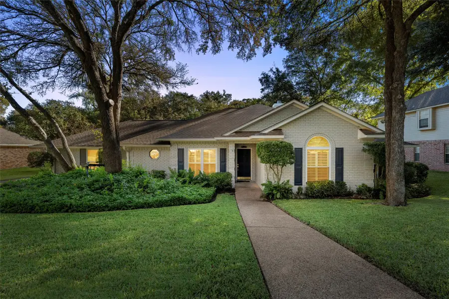 10007 Creek Bend Drive, Woodway, TX 76712 - Image #2