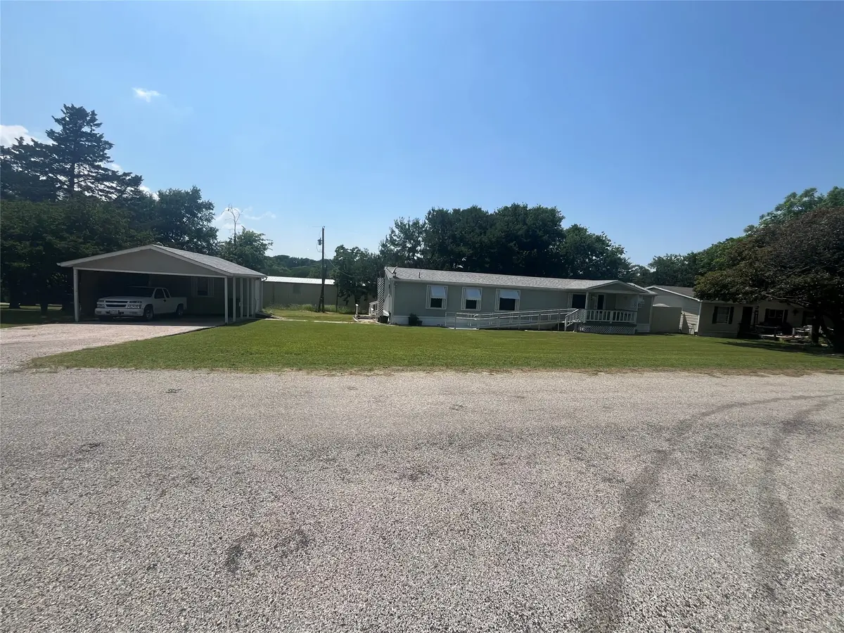 648 Quail Creek Circle, Pottsboro, TX 75076 - Image #1