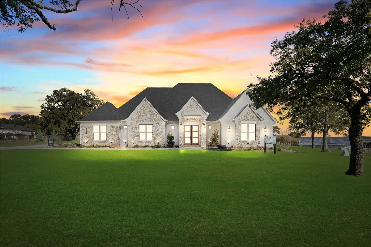 112 Hansma Way, Weatherford, TX 76087 - Image #1