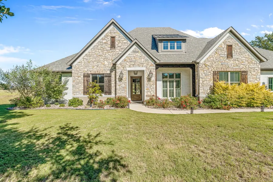 124 Heritage Springs Drive, Weatherford, TX 76087 - Image #2