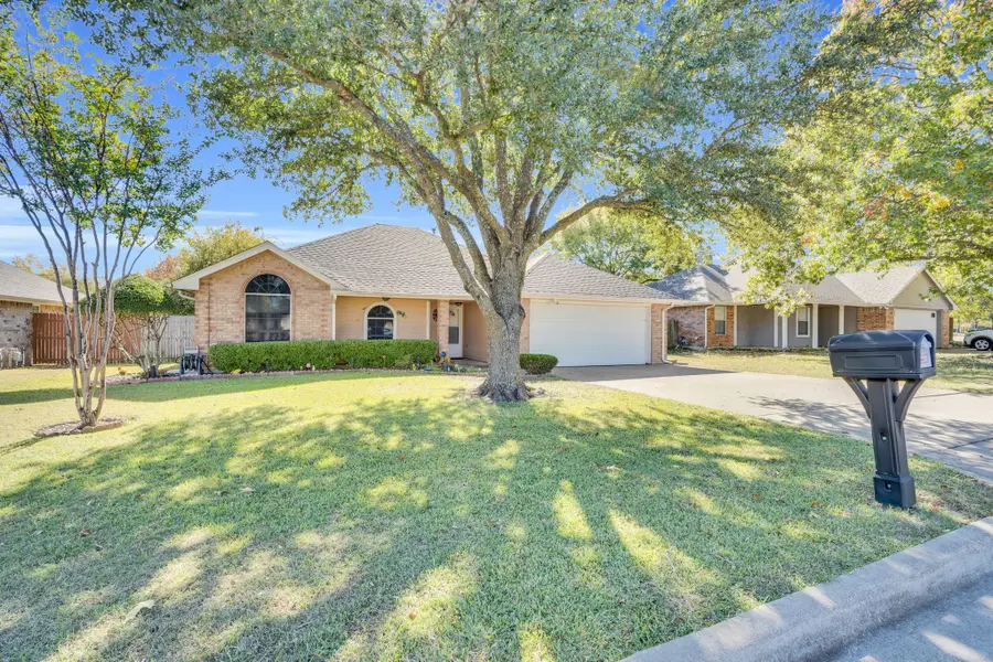 102 Modene Avenue, Waxahachie, TX 75165 - Image #2