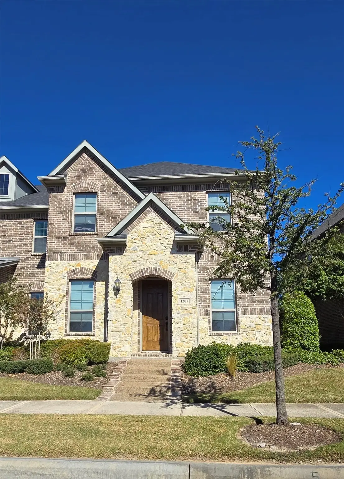 1207 Birds Fort Trail, Arlington, TX 76005 - Image #1