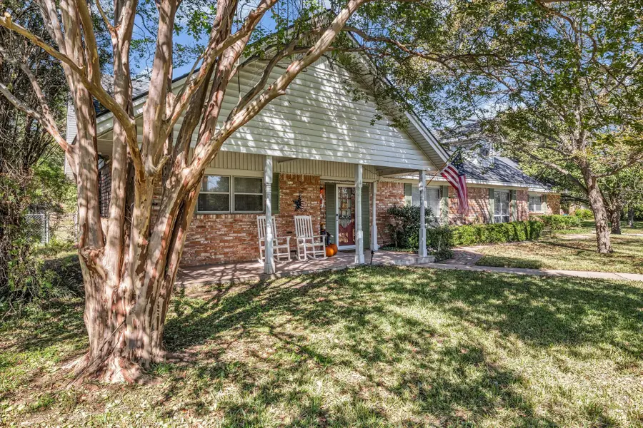5601 Woodcastle Street, Waco, TX 76710 - Image #2