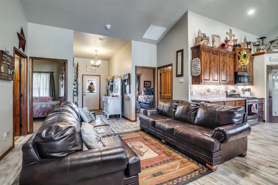 332 Rs County Road 3130, Emory, TX 75440 - Image #3