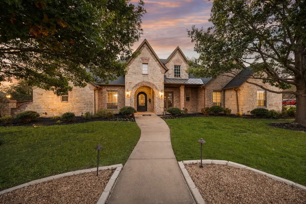 241 Masters Lane, Midlothian, TX 76065 - Image #1