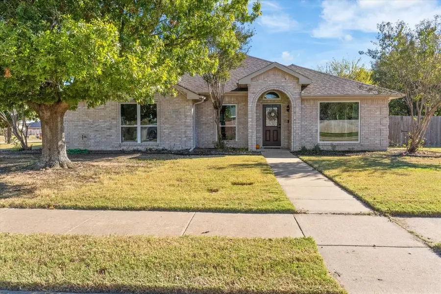 6410 Sun Crest Court, Midlothian, TX 76065 - Image #2