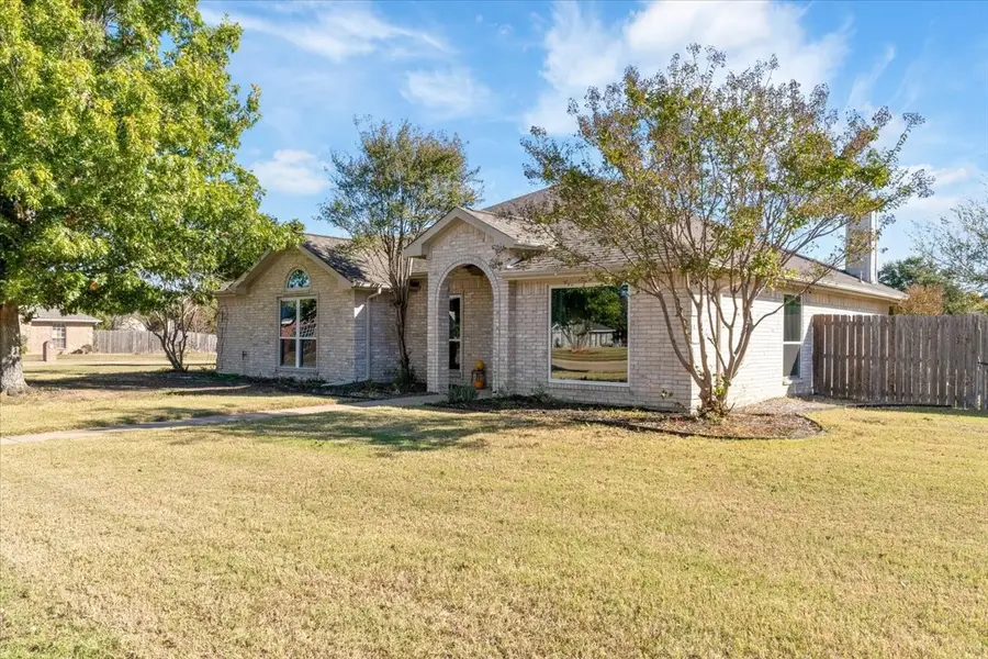 6410 Sun Crest Court, Midlothian, TX 76065 - Image #3