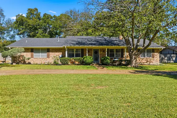 703 E Pennsylvania Avenue, Van, TX 75790