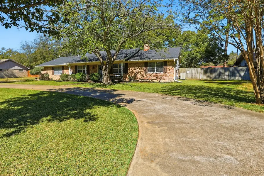703 E Pennsylvania Avenue, Van, TX 75790 - Image #2