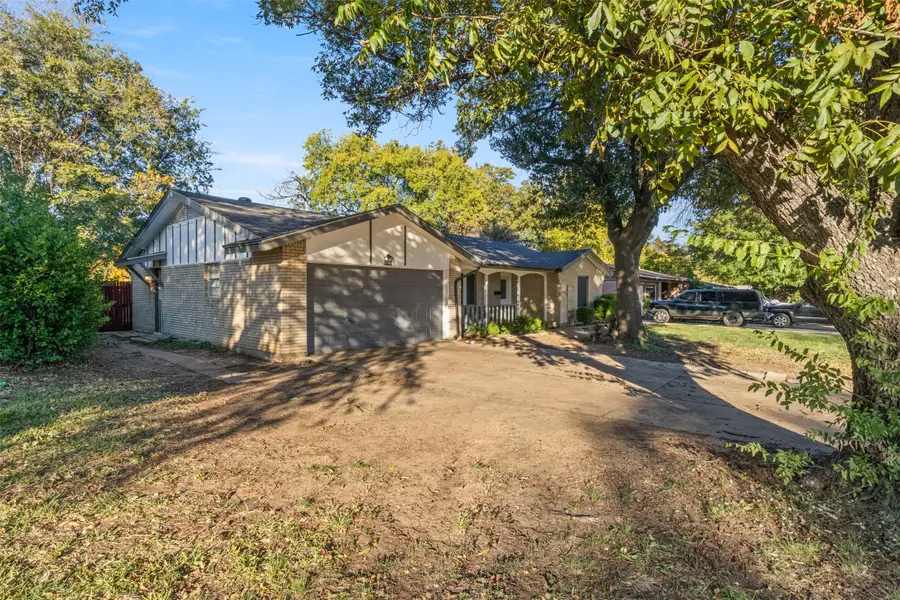 2007 E Park Row Drive, Arlington, TX 76010 - Image #3