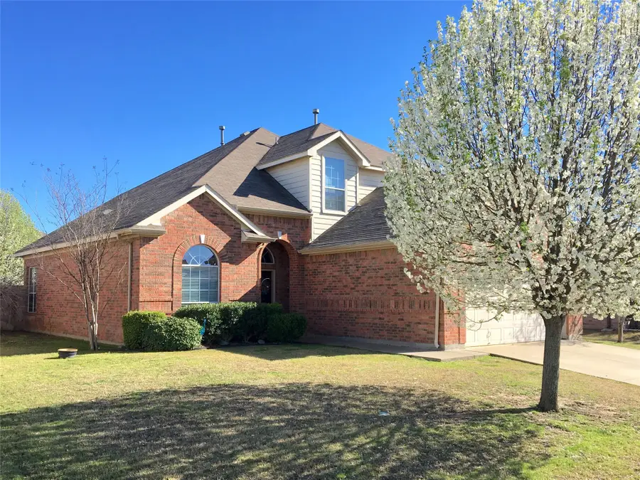 38 Heron Drive, Sanger, TX 76266 - Image #2