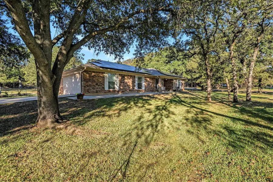 200 Sherry Lane, Burleson, TX 76028 - Image #2